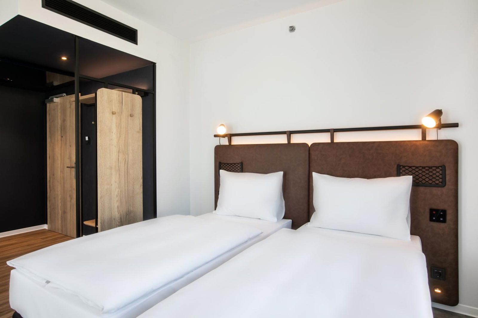 H2 Hotel Budapest — photo 3