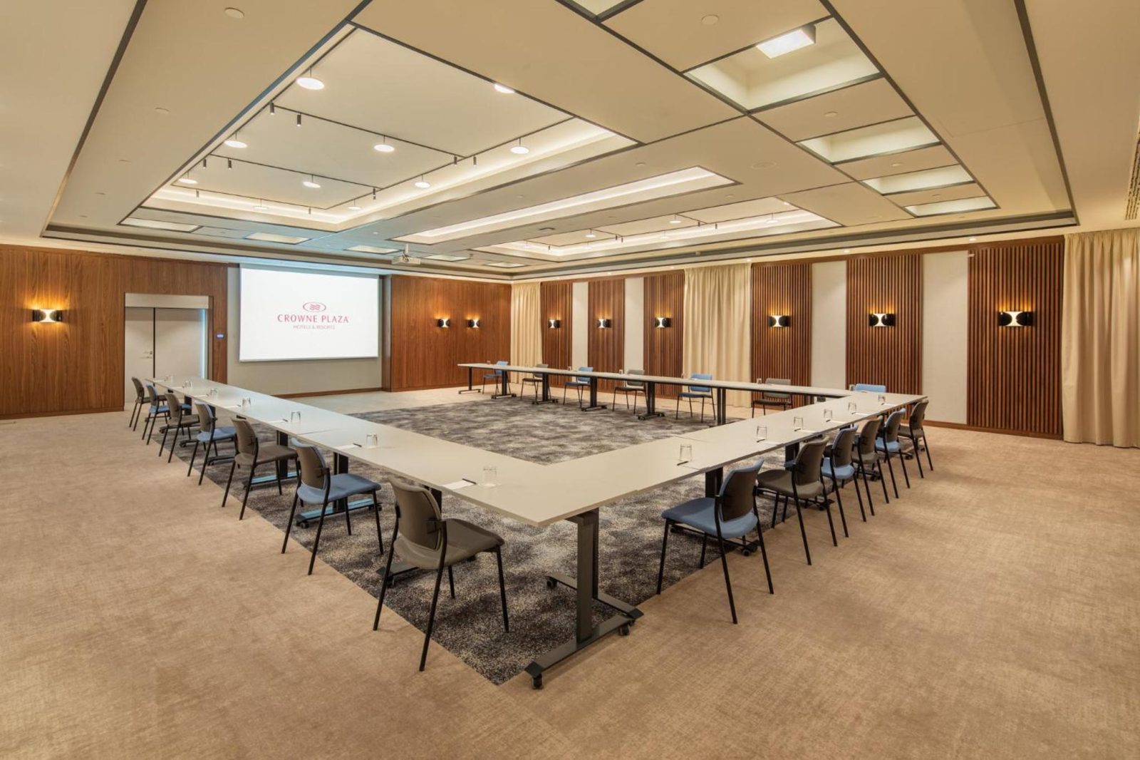 Crowne Plaza Budapest by IHG — photo 6